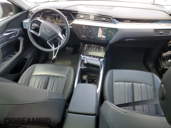 2021 Audi e-tron Sportback S line Premium Plus z VIN WA12AAGE1MB039861, wystawiony jako Copart lot #54864445 z przebiegiem 22 725 mil mil oraz Szkody całkowita. Historia ofert i sprzedaży dostępna na DreamBid. Obrazek 8.
