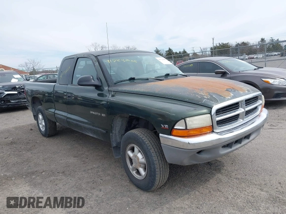 1997 Dodge Dakota with VIN 1B7GG23X1VS211394, listed as a IAAI auction lot 41723088 with 124,104 mi miles. Bid and sale history available at carsss.com. Image 1.