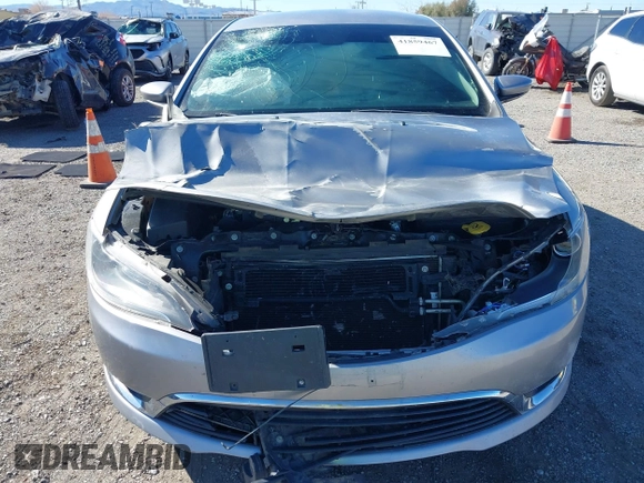2015 Chrysler 200 Limited with VIN 1C3CCCAB3FN648003, listed as a IAAI auction lot 41859467 with 111,880 mi miles. Bid and sale history available at carsss.com. Image 6.