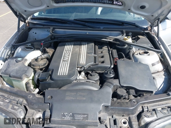 2004 BMW 3 Series 325i с VIN WBAAZ33464KP82869, выставлен на аукционе IAAI как лот 42221954 с пробегом 90 335 миль миль и . История ставок и продаж доступна на DreamBid. Изображение 10.