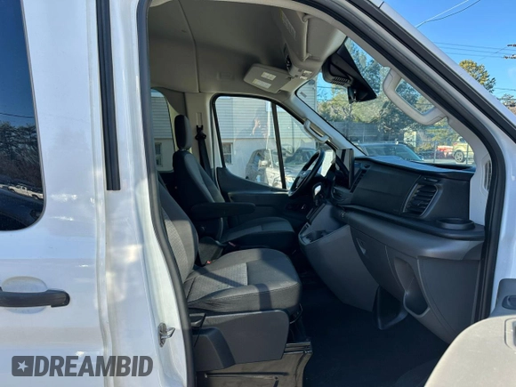 2022 Ford Transit Passenger XL z VIN 1FBAX2C81NKA48667, wystawiony jako Copart lot #41432375 z przebiegiem 53 995 mil mil oraz Czysty tytuł • Clean title. Historia ofert i sprzedaży dostępna na DreamBid. Obrazek 5.