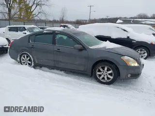 2004 Nissan Maxima SL with VIN 1N4BA41E44C922840, listed as a IAAI auction lot 41233087 with 163,084 mi miles. Bid and sale history available at carsss.com. Image 1.
