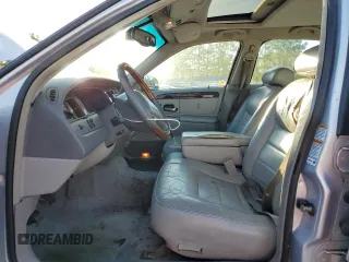 2002 Lincoln Town Car Signature z VIN 1LNHM82W92Y671562, wystawiony jako Copart lot #47391265 z przebiegiem Nie podano mil oraz Szkoda całkowita • Salvage title. Historia ofert i sprzedaży dostępna na DreamBid. Obrazek 7.