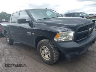 2015 Ram 1500 Tradesman с VIN 3C6RR7KT4FG540718, выставлен на аукционе IAAI как лот 42382059 с пробегом 197 377 миль миль и . История ставок и продаж доступна на DreamBid. Изображение 1.