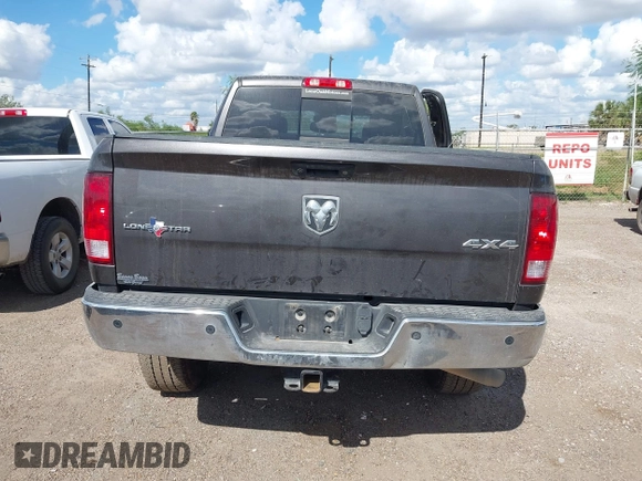2017 Ram 2500 Big Horn with VIN 3C6UR5DJ2HG571169, listed as a IAAI auction lot 40700285 with 119,460 mi miles. Bid and sale history available at carsss.com. Image 16.