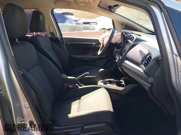 2019 Honda Fit LX with VIN 3HGGK5H44KM730296, listed as a IAAI auction lot 41440063 with 42,549 mi miles. Bid and sale history available at carsss.com. Image 5.