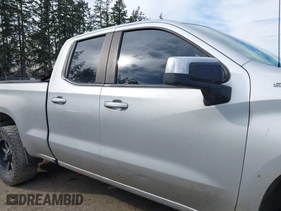 2020 Chevrolet Silverado 1500 LT with VIN 1GCRYDEDXLZ164567, listed as a IAAI auction lot 41900655 with 66,722 mi miles. Bid and sale history available at carsss.com. Image 13.