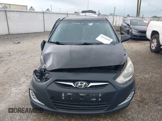 2013 Hyundai Accent GS z VIN KMHCT5AE7DU096831, wystawiony jako IAAI lot #41656690 z przebiegiem 91 442 mil mil oraz . Historia ofert i sprzedaży dostępna na DreamBid. Obrazek 12.
