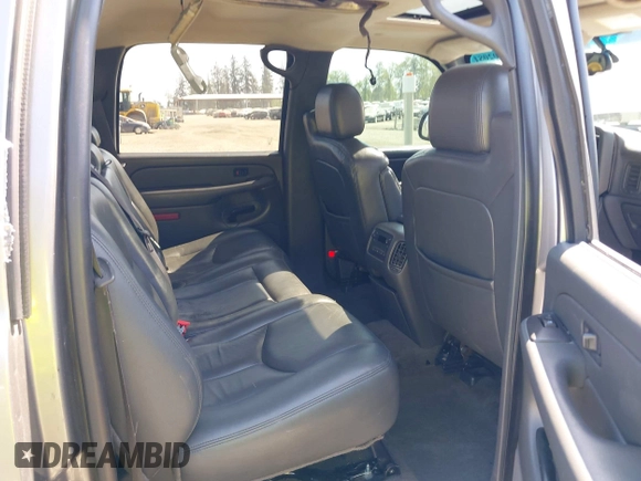 2006 Chevrolet Silverado 1500 LT1 with VIN 2GCEK13N361214121, listed as a IAAI auction lot 42106196 with Not Provided miles. Bid and sale history available at carsss.com. Image 8.