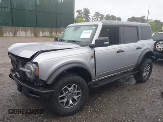 2021 Ford Bronco z VIN 1FMEE5DP7MLA78805, wystawiony jako IAAI lot #42363222 z przebiegiem 57 510 mil mil oraz . Historia ofert i sprzedaży dostępna na DreamBid. Obrazek 17.