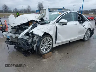 2016 Lincoln MKZ with VIN 3LN6L2JK6GR605580, listed as a IAAI auction lot 41453116 with Not provided miles and . Bid and sale history available at DreamBid. Image 2.