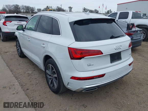 2023 Audi Q5 S line Premium with VIN WA1GAAFYXP2164279, listed as a IAAI auction lot 41315386 with 8,911 mi miles. Bid and sale history available at carsss.com. Image 3.