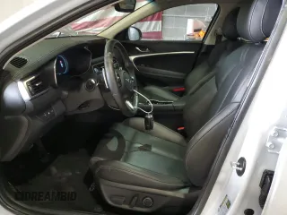 2022 Genesis G70 2.0T with VIN KMTG34TA2NU092828, listed as a Copart auction lot 47296105 with 15,737 mi miles and Salvage title. Bid and sale history available at DreamBid. Image 7.