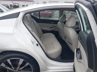 2020 Nissan Altima Platinum with VIN 1N4BL4FV5LN300639, listed as a IAAI auction lot 41571043 with 52,641 mi miles and . Bid and sale history available at carsss.com. Image 8.