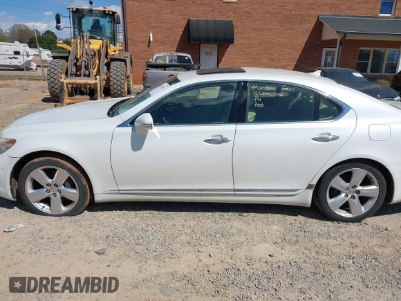 2012 Lexus LS 460 z VIN JTHBL5EF2C5108653, wystawiony jako IAAI lot #41557072 z przebiegiem 122 568 mil mil oraz . Historia ofert i sprzedaży dostępna na DreamBid. Obrazek 14.