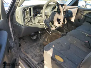 2006 Chevrolet Silverado 1500 LS with VIN 1GCEC19X36Z117305, listed as a Copart auction lot 80201124 with 227,467 mi miles and Clean Title. Bid and sale history available at carsss.com. Image 8.
