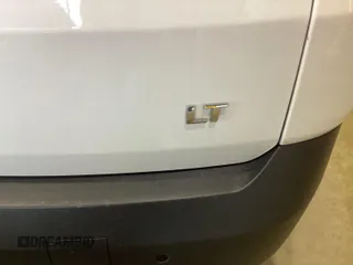2022 Chevrolet Traverse LT Cloth with VIN 1GNERGKW3NJ180301, listed as a IAAI auction lot 42153147 with 89,834 mi miles. Bid and sale history available at carsss.com. Image 1.
