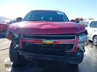 2013 Chevrolet Tahoe LS z VIN 1GNSCAE00DR341440, wystawiony jako IAAI lot #41312134 z przebiegiem 100 179 mil mil oraz . Historia ofert i sprzedaży dostępna na DreamBid. Obrazek 13.