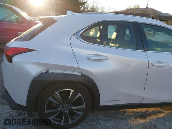 2019 Lexus UX with VIN JTHU9JBH3K2014755, listed as a IAAI auction lot 41320738 with 47,867 mi miles. Bid and sale history available at carsss.com. Image 17.