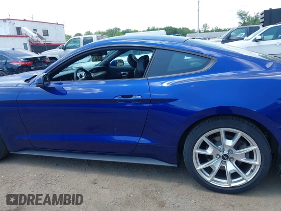 2015 Ford Mustang EcoBoost z VIN 1FA6P8TH9F5361668, wystawiony jako IAAI lot #42616707 z przebiegiem 73 798 mil mil oraz . Historia ofert i sprzedaży dostępna na DreamBid. Obrazek 14.