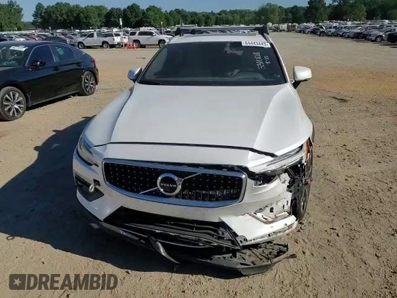 2020 Volvo V60 z VIN YV4102WK4L1031160, wystawiony jako Copart lot #64443443 z przebiegiem 41 648 mil mil oraz . Historia ofert i sprzedaży dostępna na DreamBid. Obrazek 10.