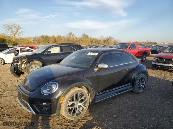 2018 Volkswagen Beetle Dune with VIN 3VWSD7AT8JM714856, listed as a Copart auction lot 77493564 with 29,154 mi miles and Salvage Title. Bid and sale history available at carsss.com. Image 1.