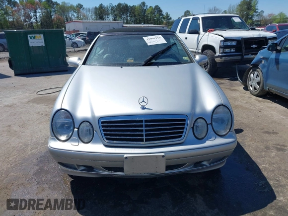 2001 Mercedes-Benz CLK 320/430 with VIN WDBLK65G51T070320, listed as a IAAI auction lot 42001115 with 81,050 mi miles and . Bid and sale history available at carsss.com. Image 12.