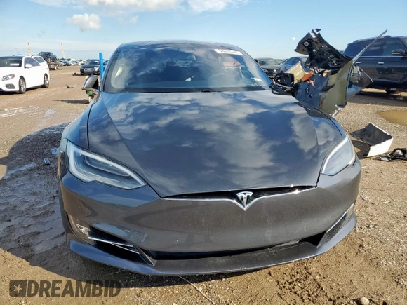 2019 Tesla Model S 100D z VIN 5YJSA1E47KF341410, wystawiony jako Copart lot #58707445 z przebiegiem Nie podano mil oraz Szkoda całkowita • Salvage title. Historia ofert i sprzedaży dostępna na DreamBid. Obrazek 5.