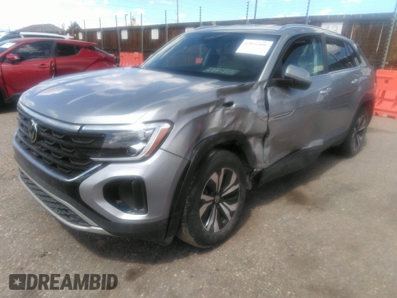 2024 Volkswagen Atlas SE with VIN 1V2LE2CAXRC206712, listed as a IAAI auction lot 42056806 with 15,670 mi miles and . Bid and sale history available at DreamBid. Image 17.