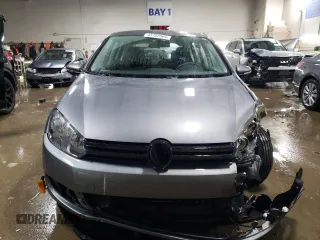 2013 Volkswagen Golf w/Conv & Sunroof с VIN WVWDB7AJ9DW103903, выставлен на аукционе Copart как лот 45702505 с пробегом 59 718 миль миль и Списание • Salvage title. История ставок и продаж доступна на DreamBid. Изображение 5.