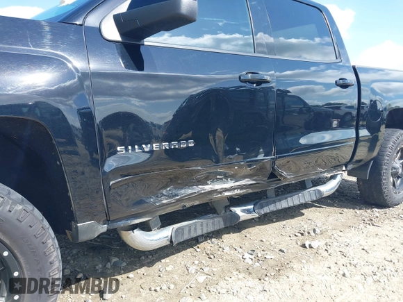 2017 Chevrolet Silverado 1500 LT with VIN 3GCUKREC3HG351205, listed as a IAAI auction lot 41961127 with 71,653 mi miles and . Bid and sale history available at DreamBid. Image 6.