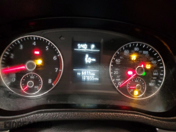2014 Volkswagen Passat Wolfsburg Ed with VIN 1VWAS7A34EC027897, listed as a Copart auction lot 41937485 with 137,655 mi miles and Salvage Title. Bid and sale history available at carsss.com. Image 9.