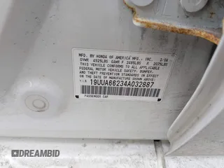 2004 Acura TL z VIN 19UUA66234A032887, wystawiony jako IAAI lot #41643892 z przebiegiem 217 833 mil mil oraz . Historia ofert i sprzedaży dostępna na DreamBid. Obrazek 9.