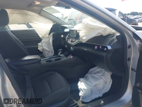 2022 Nissan Altima S z VIN 1N4BL4BV0NN302100, wystawiony jako IAAI lot #42020090 z przebiegiem 70 961 mil mil oraz . Historia ofert i sprzedaży dostępna na DreamBid. Obrazek 5.
