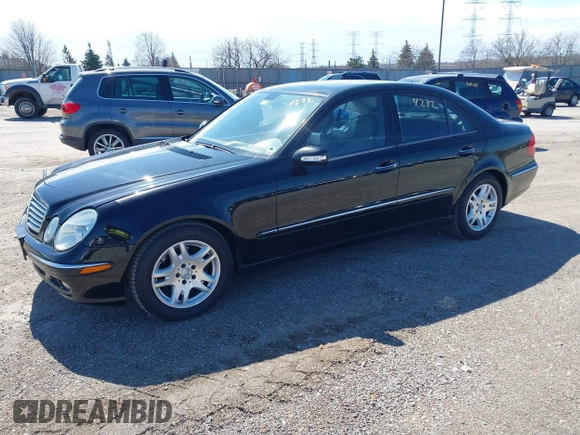 2006 Mercedes-Benz E-Class 3.5L with VIN WDBUF87JX6X181863, listed as a IAAI auction lot 41884272 with 195,315 mi miles. Bid and sale history available at carsss.com. Image 2.
