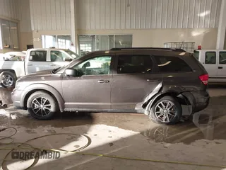 2018 Dodge Journey SE with VIN 3C4PDCAB1JT519745, listed as a IAAI auction lot 41366307 with 131,436 mi miles. Bid and sale history available at carsss.com. Image 14.