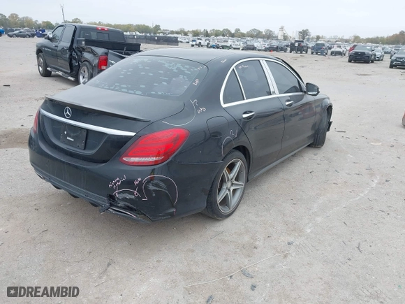 2015 Mercedes-Benz C-Class C 300 with VIN 55SWF4JBXFU082263, listed as a IAAI auction lot 40868265 with 88,128 mi miles. Bid and sale history available at carsss.com. Image 4.
