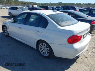 2009 BMW 3 Series 328i with VIN WBAPH575X9NM34039, listed as a IAAI auction lot 41853599 with 171,301 mi miles and . Bid and sale history available at DreamBid. Image 3.