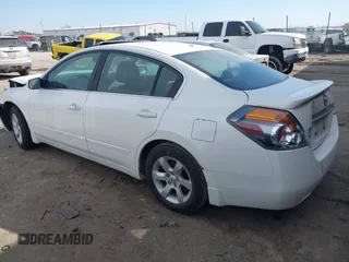2008 Nissan Altima 2.5 S with VIN 1N4AL21E78C285006, listed as a IAAI auction lot 41788000 with 192,304 mi miles. Bid and sale history available at carsss.com. Image 3.