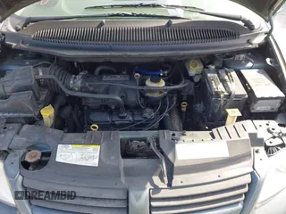 2005 Dodge Caravan SXT with VIN 2D8GP44L55R130702, listed as a IAAI auction lot 42090867 with 232,655 mi miles and . Bid and sale history available at carsss.com. Image 10.