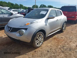 2013 Nissan Juke SL z VIN JN8AF5MV1DT208256, wystawiony jako IAAI lot #42272844 z przebiegiem 98 690 mil mil oraz . Historia ofert i sprzedaży dostępna na DreamBid. Obrazek 2.