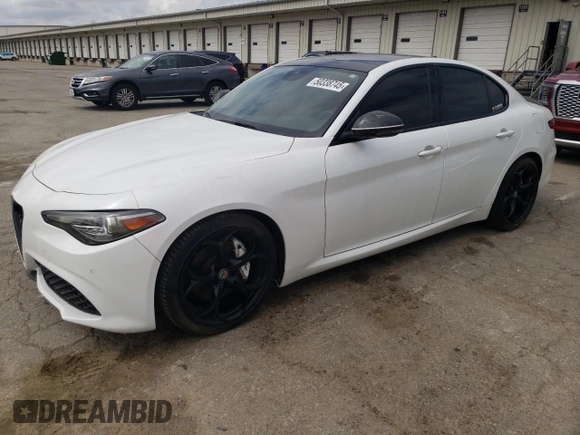 2017 Alfa Romeo Giulia Ti z VIN ZARFAECN1H7549601, wystawiony jako Copart lot #50338745 z przebiegiem 29 940 mil mil oraz Szkody całkowita. Historia ofert i sprzedaży dostępna na DreamBid. Obrazek 1.