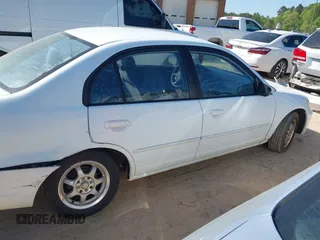 2003 Honda Civic LX with VIN 2HGES16503H566931, listed as a IAAI auction lot 42048426 with 172,526 mi miles and . Bid and sale history available at carsss.com. Image 13.