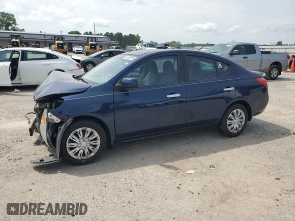 2012 Nissan Versa SV z VIN 3N1CN7AP3CL871598, wystawiony jako Copart lot #56532205 z przebiegiem 78 422 mil mil oraz Szkoda całkowita • Salvage title. Historia ofert i sprzedaży dostępna na DreamBid. Obrazek 1.