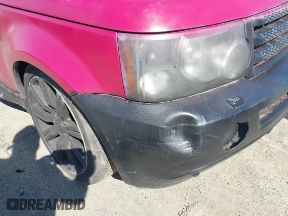 2009 Land Rover Range Rover Sport HSE z VIN SALSF25479A214000, wystawiony jako IAAI lot #42365917 z przebiegiem Nie podano mil oraz . Historia ofert i sprzedaży dostępna na DreamBid. Obrazek 12.