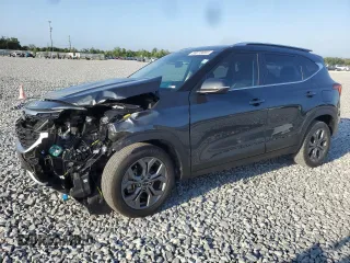 2024 Kia Seltos S z VIN KNDEU2AA8R7666864, wystawiony jako Copart lot #55073855 z przebiegiem 28 866 mil mil oraz Szkoda całkowita • Salvage title. Historia ofert i sprzedaży dostępna na DreamBid. Obrazek 1.