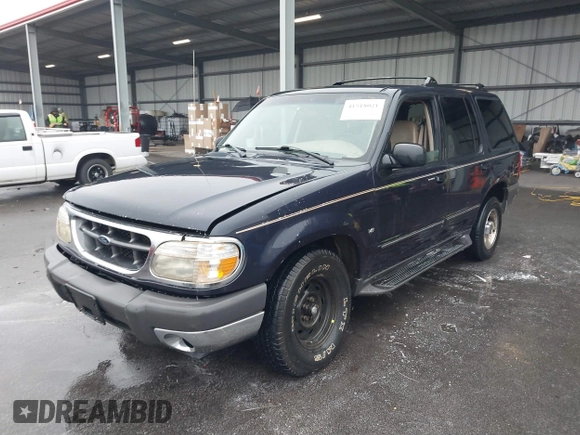 2000 Ford Explorer XLT with VIN 1FMZU63P8YUB81789, listed as a IAAI auction lot 41518021 with 243,748 mi miles and . Bid and sale history available at DreamBid. Image 2.