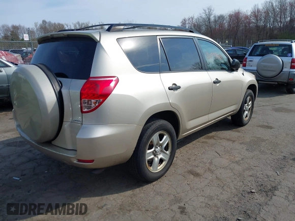 2008 Toyota RAV4 with VIN JTMBD33V685207304, listed as a IAAI auction lot 42077911 with 246,172 mi miles. Bid and sale history available at carsss.com. Image 4.
