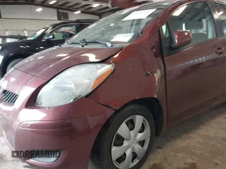 2010 Toyota Yaris z VIN JTDKT4K37A5289171, wystawiony jako IAAI lot #42436707 z przebiegiem 118 810 mil mil oraz . Historia ofert i sprzedaży dostępna na DreamBid. Obrazek 6.