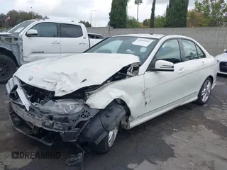 2011 Mercedes-Benz C 300 Sport с VIN WDDGF5EBXBR146530, выставлен на аукционе IAAI как лот 40389541 с пробегом 108 831 миль миль и . История ставок и продаж доступна на DreamBid. Изображение 18.